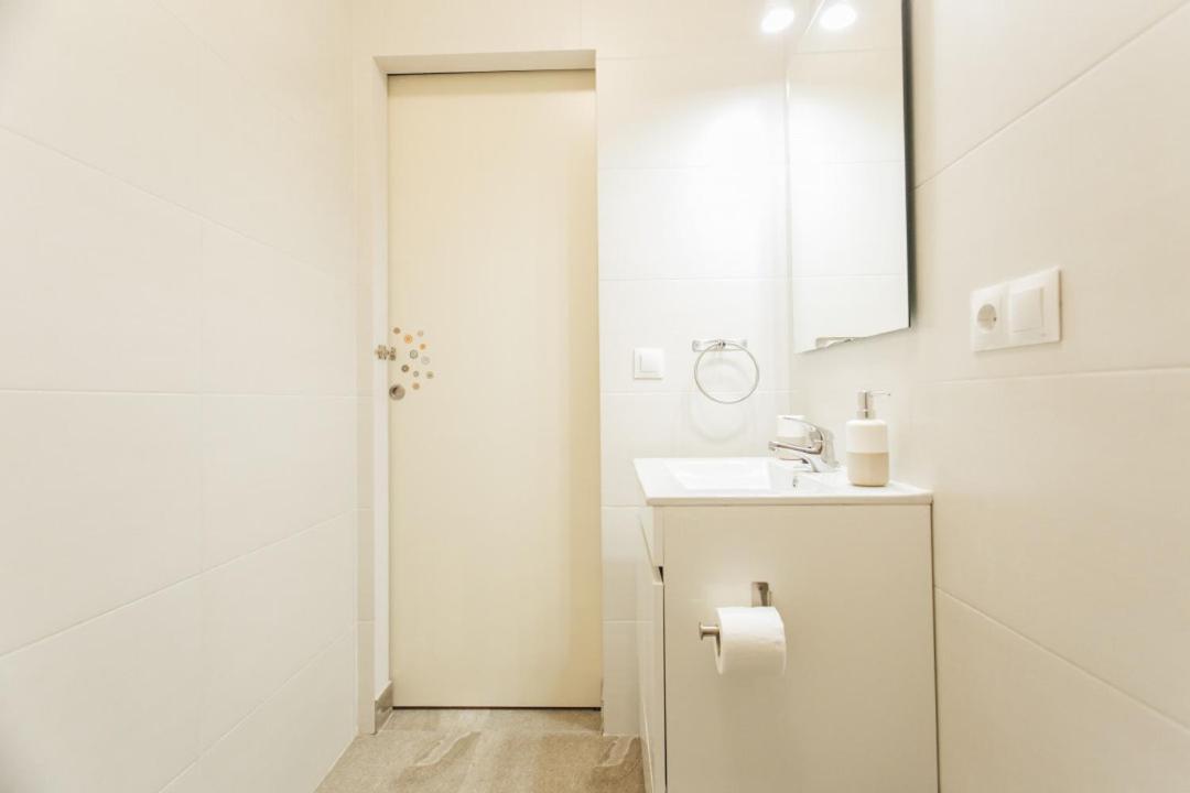 Wide And Diaphanous- 3Bd 2Bth- Alcazar Sevilla Buitenkant foto