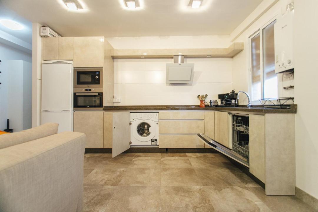 Wide And Diaphanous- 3Bd 2Bth- Alcazar Sevilla Buitenkant foto